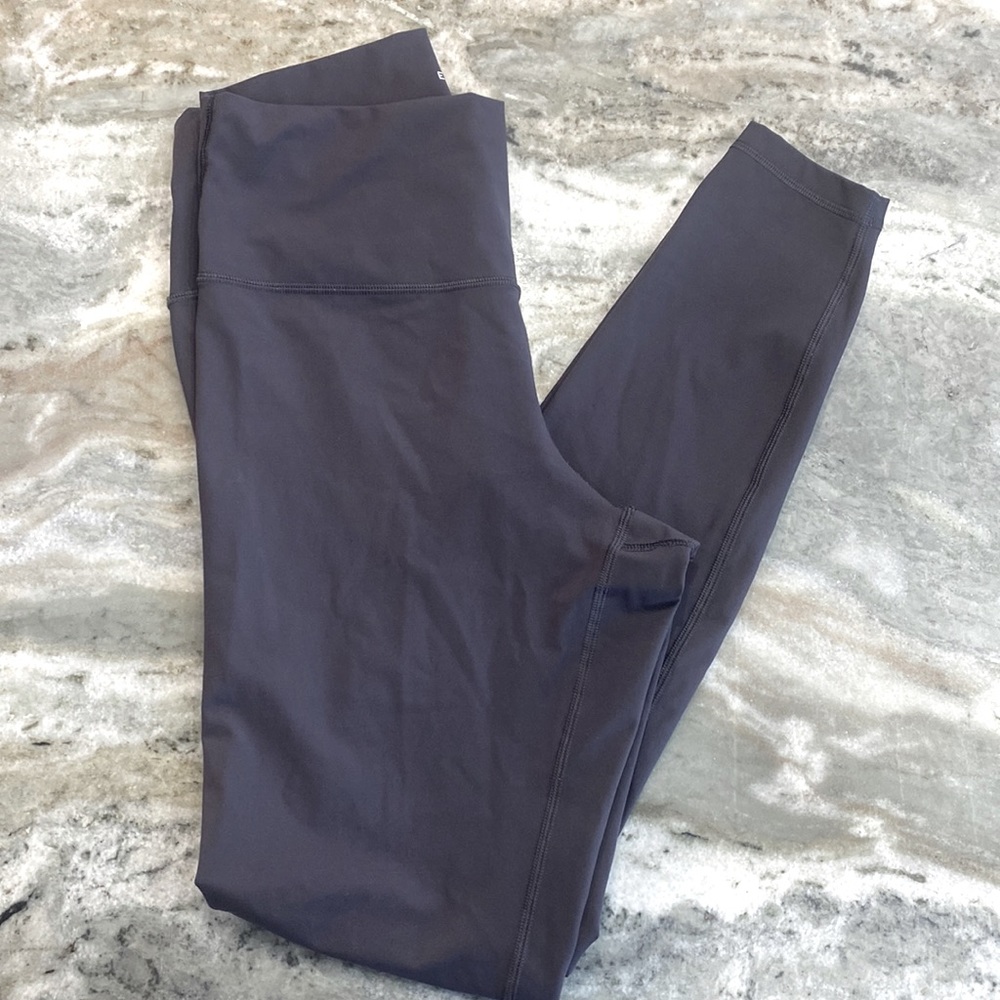 Everlane Renew leggings